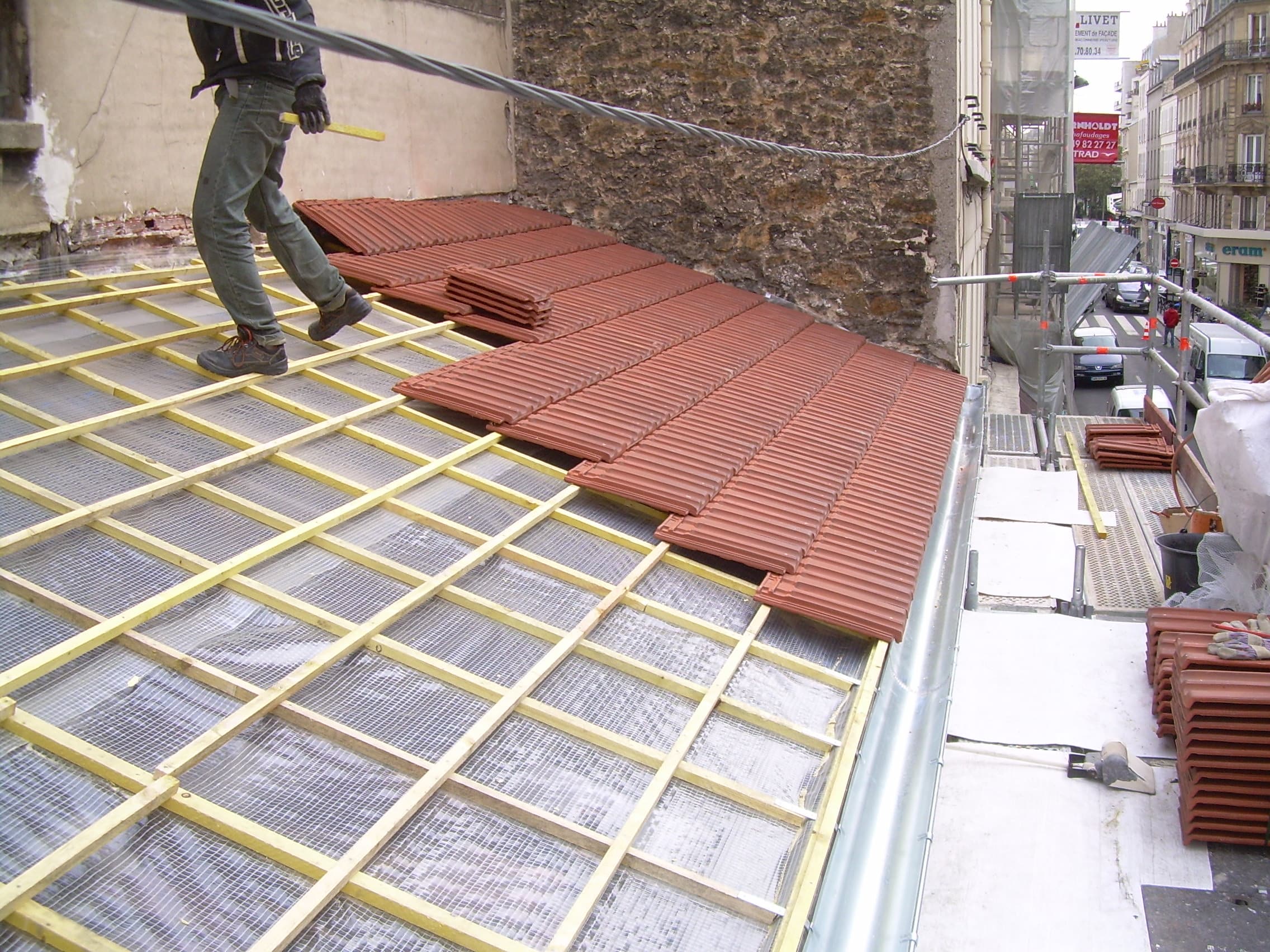 Réfection d'une couverture en tuiles à Levallois